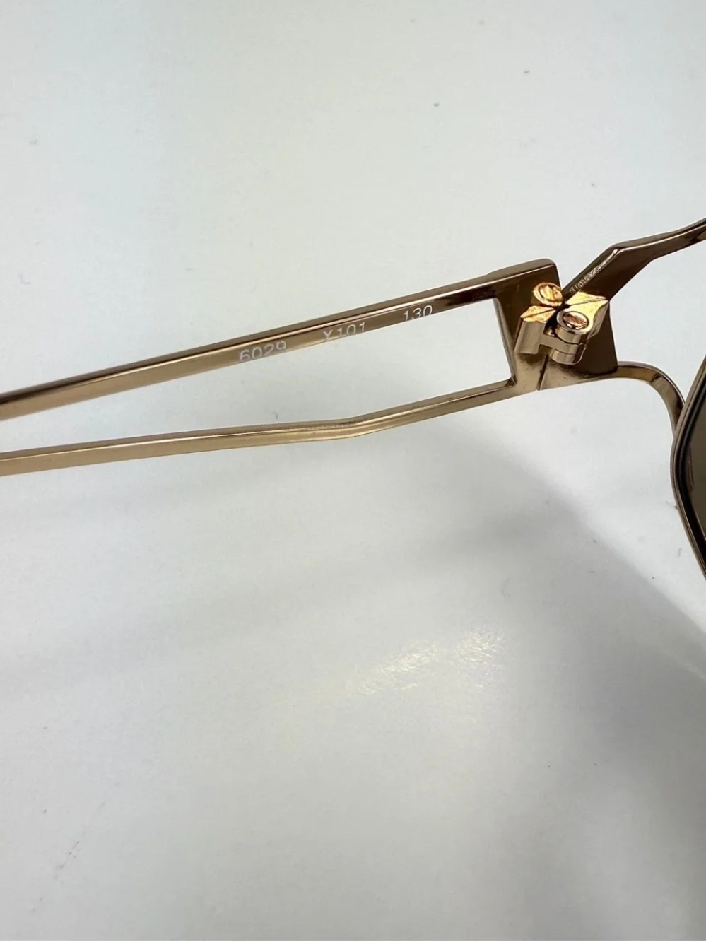 VTG Yves Saint Laurent 6029 Sunglasses Gold Open Frame YSL Deadstock Full Set